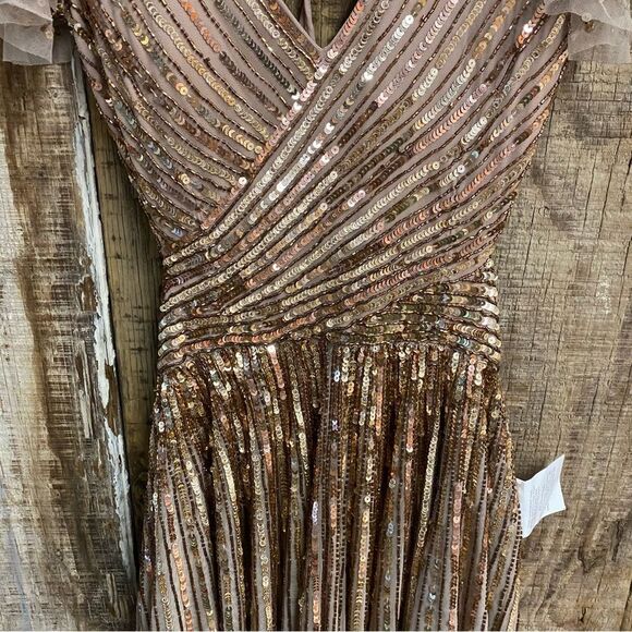 MAC DUGGAL Beige Sequined Cut Out Ruffled Cap Sleeve Lace Up Gown 5568 NWT 4 - Picture 15 of 15